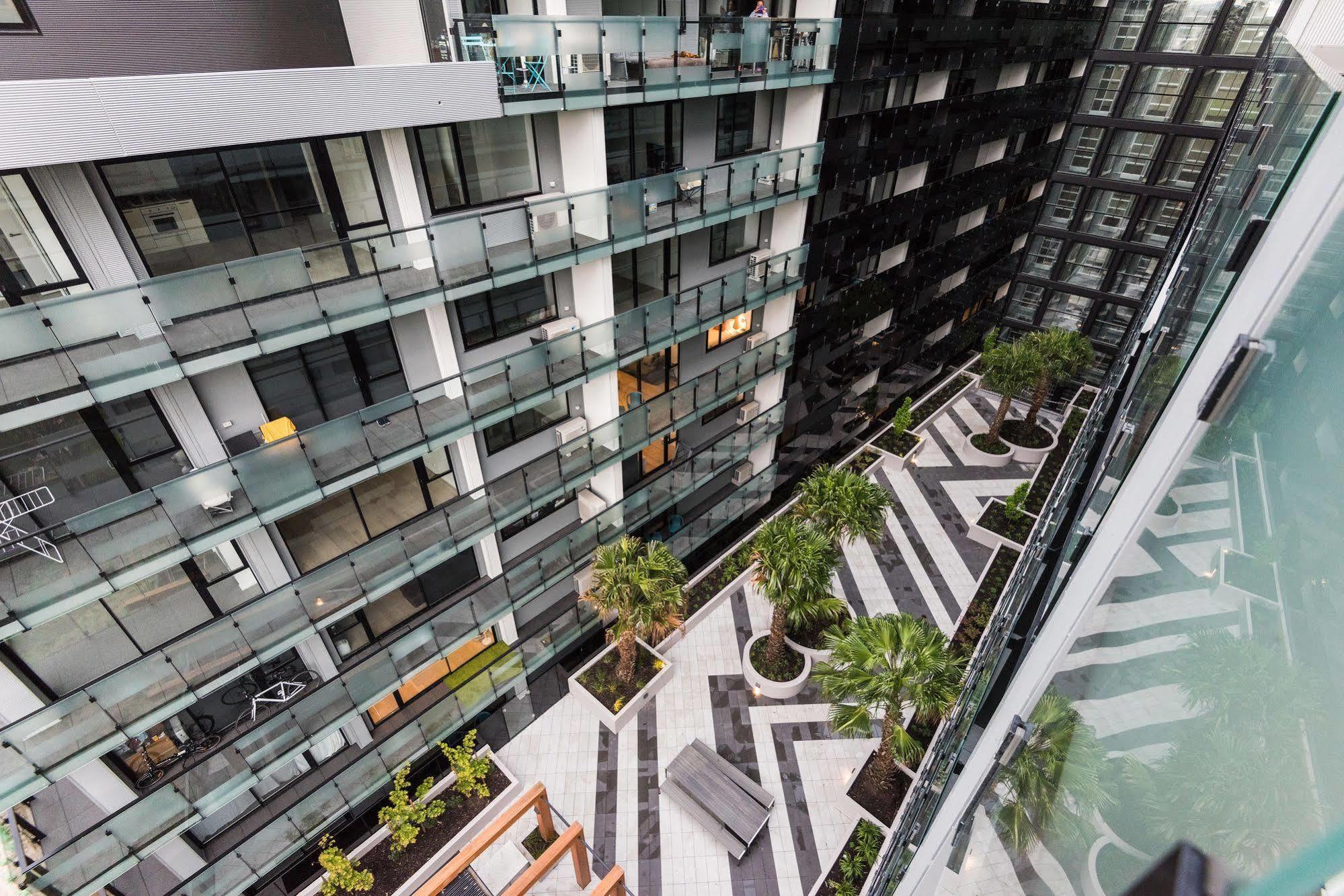 Playhouse Apartments Abbotsford Мельбурн Экстерьер фото