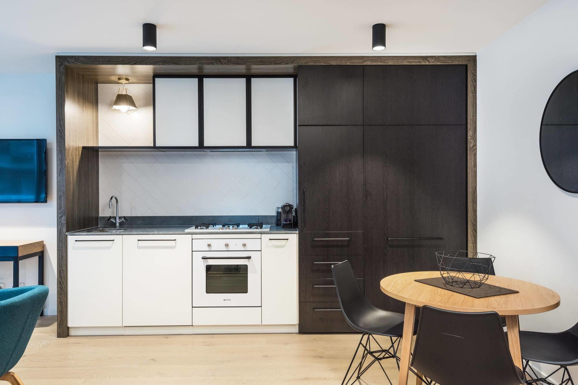 Playhouse Apartments Abbotsford Мельбурн Экстерьер фото