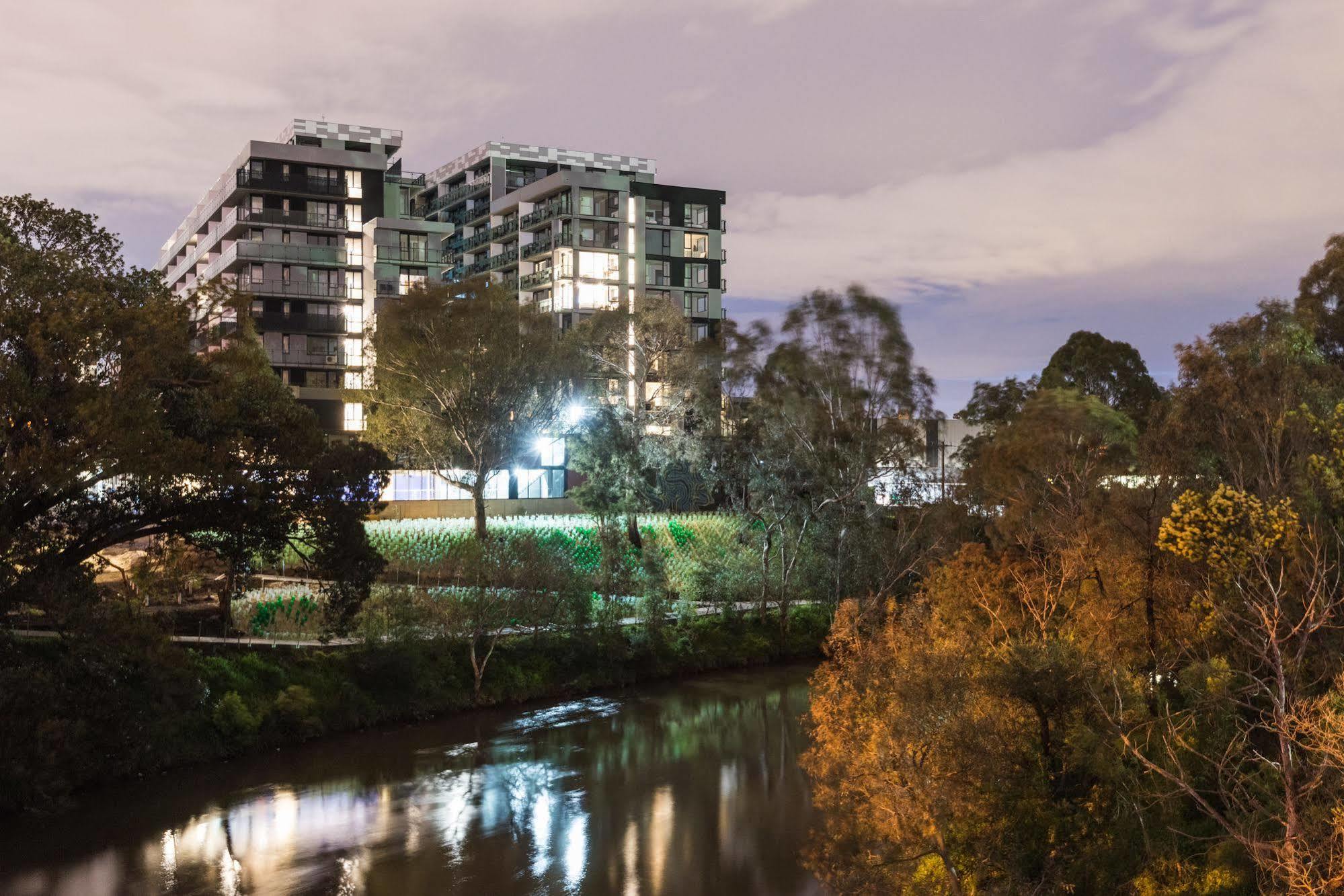Playhouse Apartments Abbotsford Мельбурн Экстерьер фото
